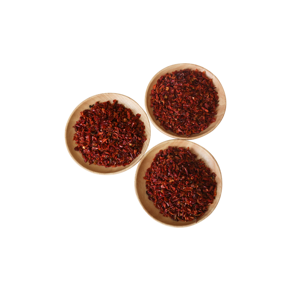 Dehydrated red bell pepper granules  6*6 MM